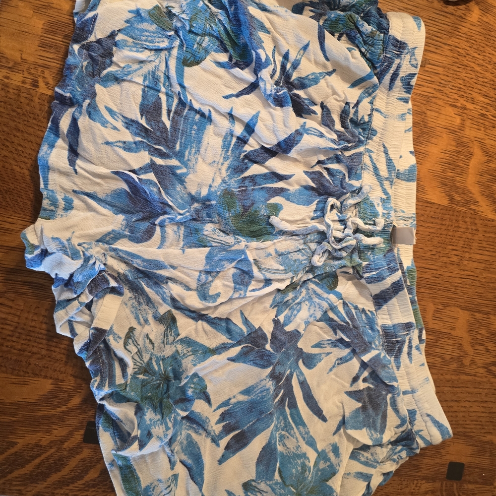 Tropical Blue Women's Cargo Shorts